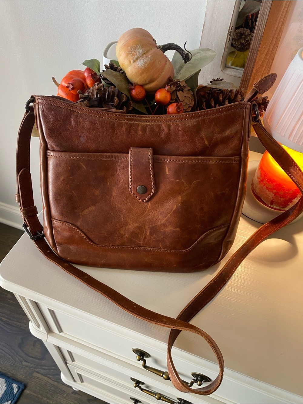 Frye Classic Brown Leather Crossbody Bag - Timeless Women’s Shoulder Bag